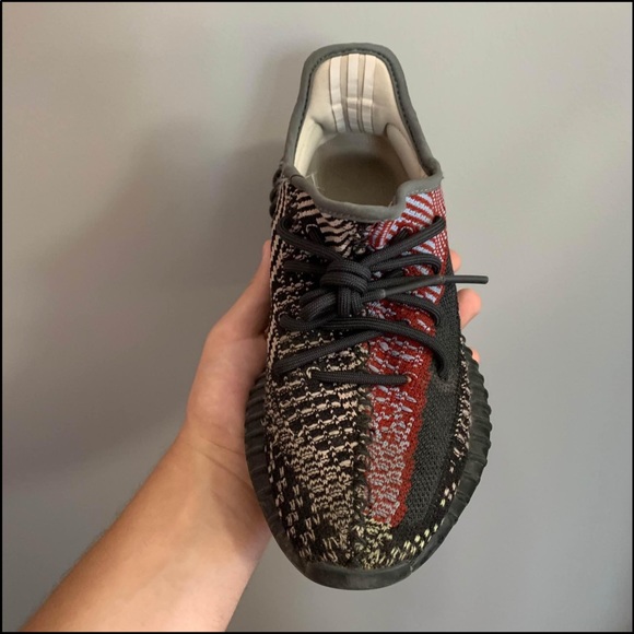 Authentic non-reflective yeezy yecheils - Picture 6 of 6